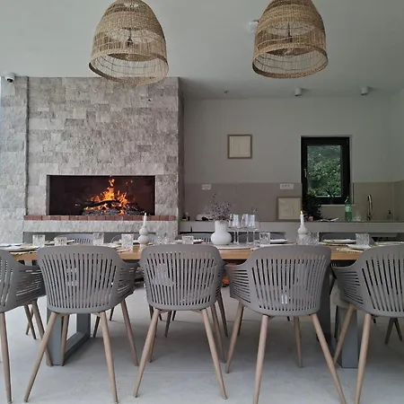 Villa Wellbeing Imotski Croatia Heated Pool , And Ultimate Privacy *
